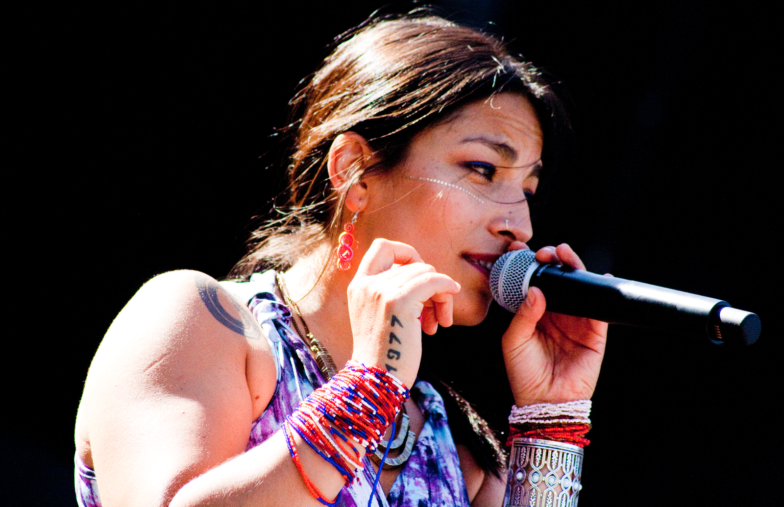 Ana Tijoux, breaking the chains of indifference