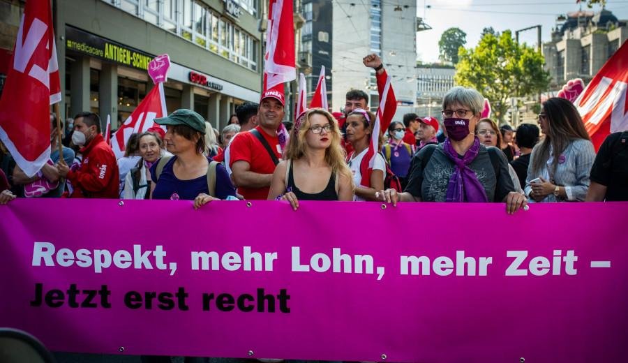 Hundreds protest vote to raise women’s retirement age in Switzerland