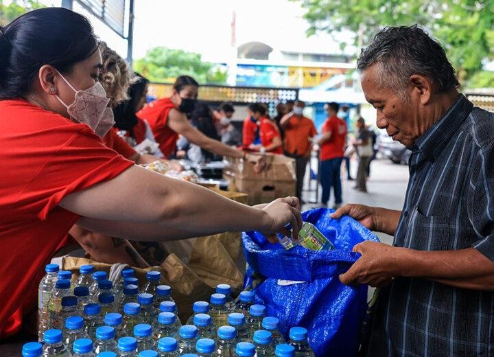 From fighting food waste to mitigating carbon emissions: the work of food banks against hunger and climate change