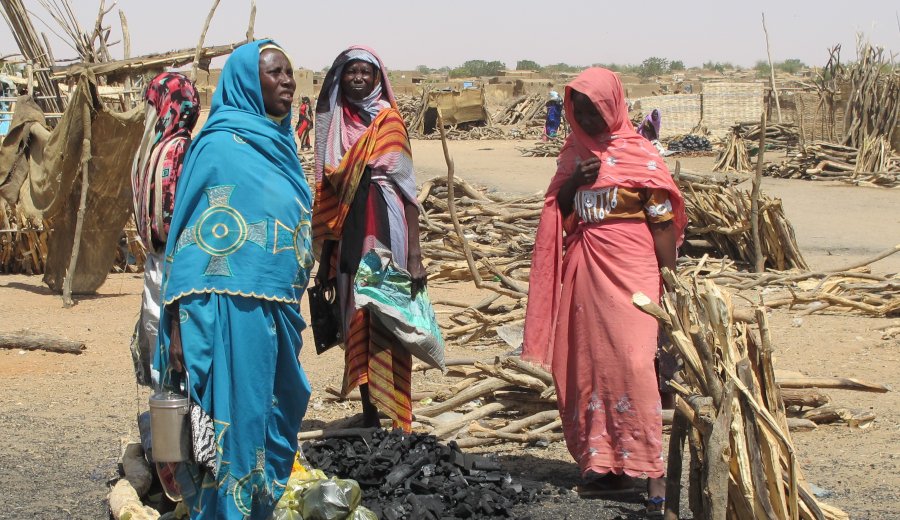 Sudan war: El Fasher’s 500-day siege leaves women facing famine and death